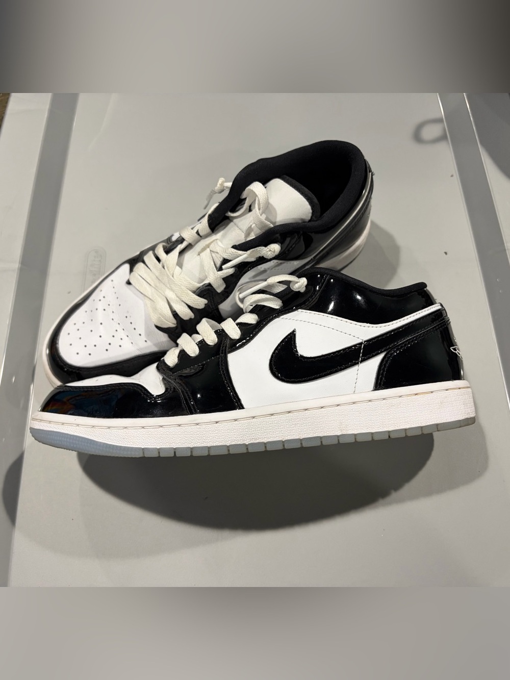 Men’s Jordan size 9.5 Nike Black & White Low-Top Sneakers
